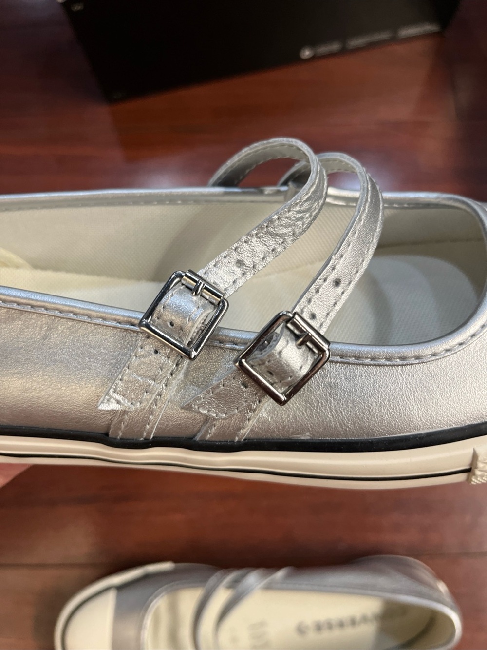 Womens 9 Converse Dainty Mary Jane OX Slip On Silver Leather A12201C HALF BOX - Picture 12 of 16
